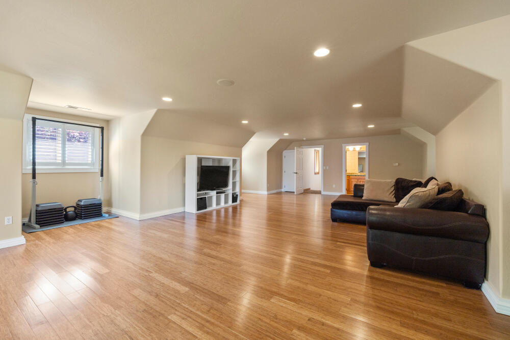 Shield Crest - Residential