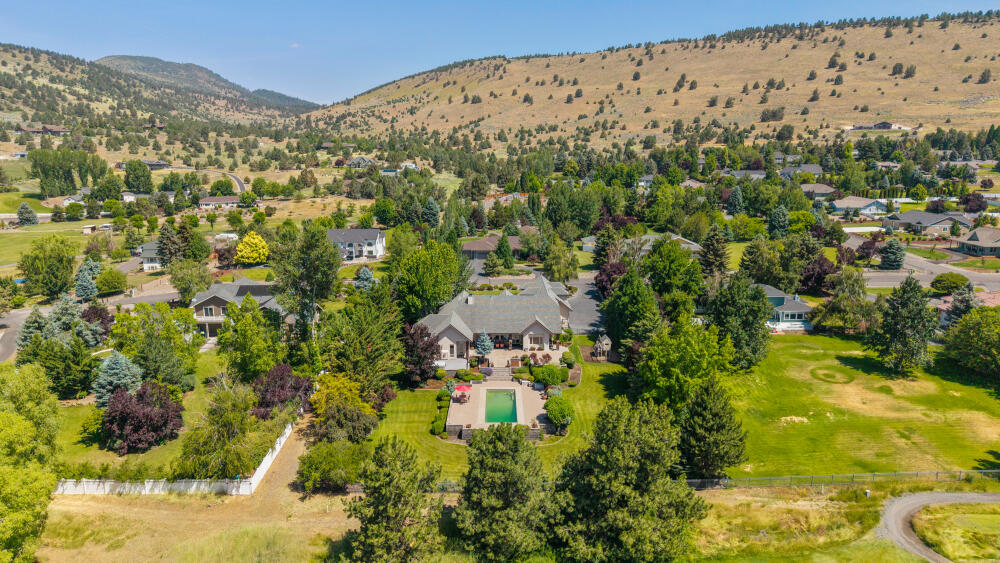 Shield Crest - Residential