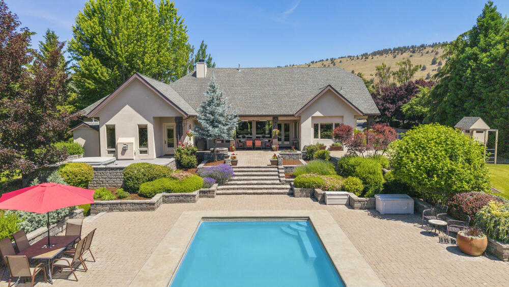 Shield Crest - Residential