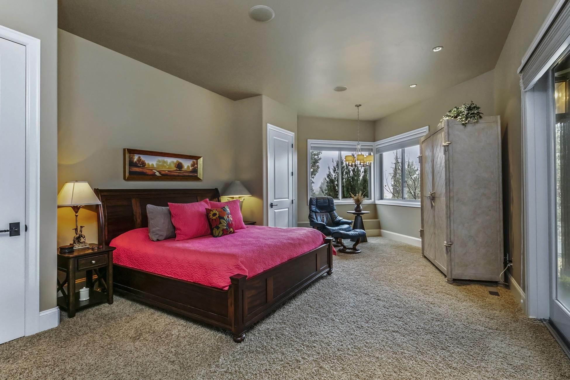 Eagle Crest - Residential