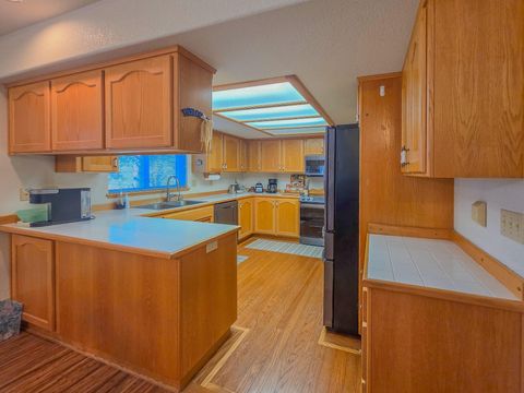 Tiny photo for 2363 Jaynes Drive, Grants Pass, OR 97527 (MLS # 220217490)