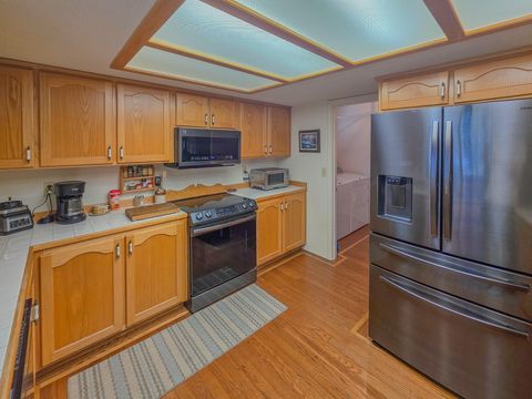 Tiny photo for 2363 Jaynes Drive, Grants Pass, OR 97527 (MLS # 220217490)