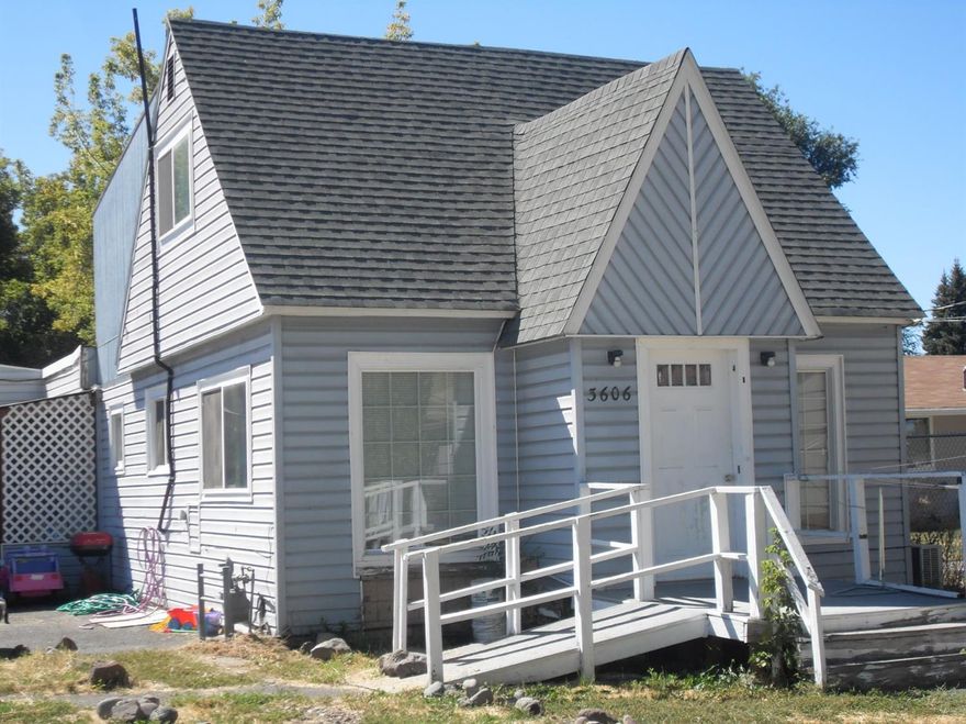 Great sized home has had many updates. Newer roof, newer gas heat and a newer AC/Heat unit upstairs. Updated master bathroom with lots of tile. All new floor coverings and interior paint. New tank less hot water heater. 2199 sq. ft. on .40 acre!