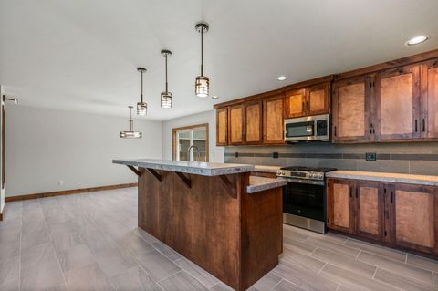 Tiny photo for 1472 NE Hudspeth Road, Prineville, OR 97754 (MLS # 220221613)
