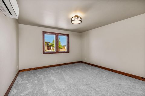 Tiny photo for 1472 NE Hudspeth Road, Prineville, OR 97754 (MLS # 220221613)