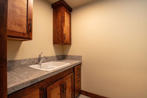 Tiny photo for 1472 NE Hudspeth Road, Prineville, OR 97754 (MLS # 220221613)
