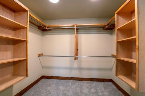 Tiny photo for 1472 NE Hudspeth Road, Prineville, OR 97754 (MLS # 220221613)