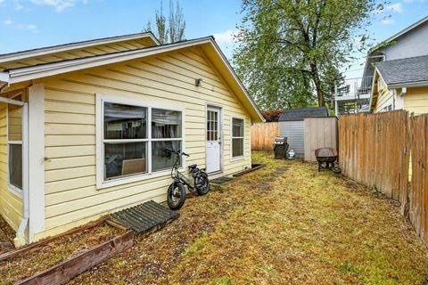 Tiny photo for 115 California Street, Ashland, OR 97520 (MLS # 220219323)