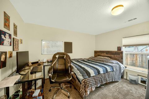 Tiny photo for 115 California Street, Ashland, OR 97520 (MLS # 220219323)