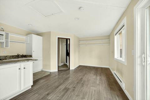 Tiny photo for 115 California Street, Ashland, OR 97520 (MLS # 220219323)