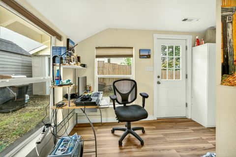 Tiny photo for 115 California Street, Ashland, OR 97520 (MLS # 220219323)