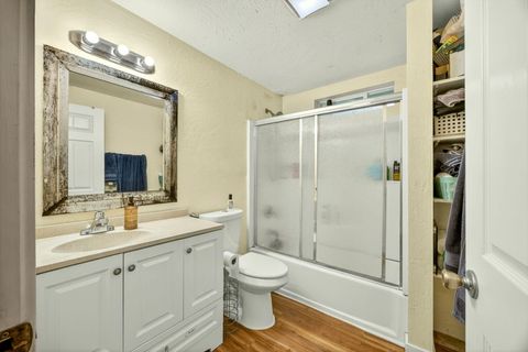 Tiny photo for 115 California Street, Ashland, OR 97520 (MLS # 220219323)