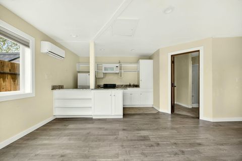 Tiny photo for 115 California Street, Ashland, OR 97520 (MLS # 220219323)