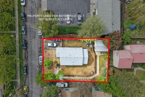 Tiny photo for 115 California Street, Ashland, OR 97520 (MLS # 220219323)