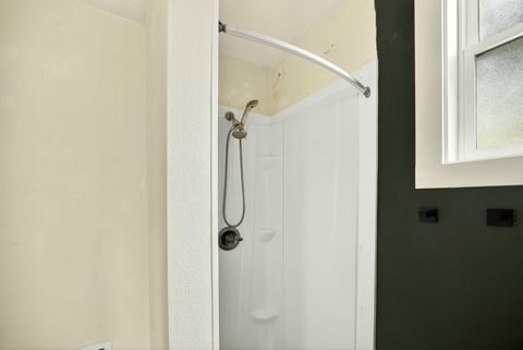 Tiny photo for 115 California Street, Ashland, OR 97520 (MLS # 220219323)