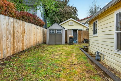 Tiny photo for 115 California Street, Ashland, OR 97520 (MLS # 220219323)