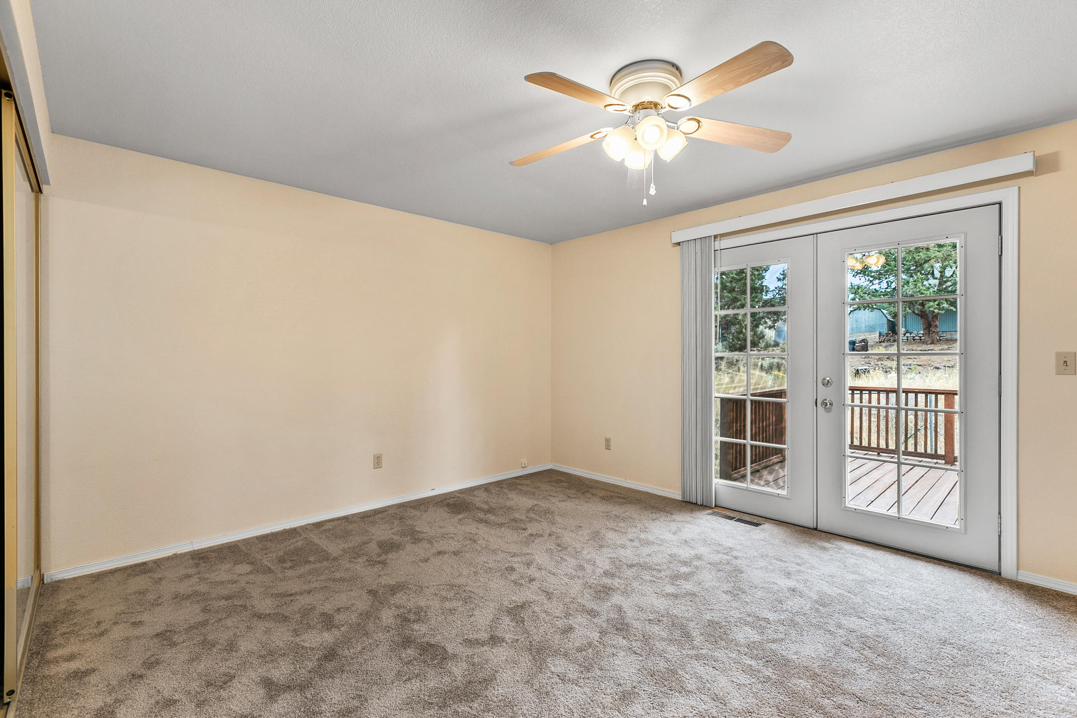 Hunters Circle - Residential