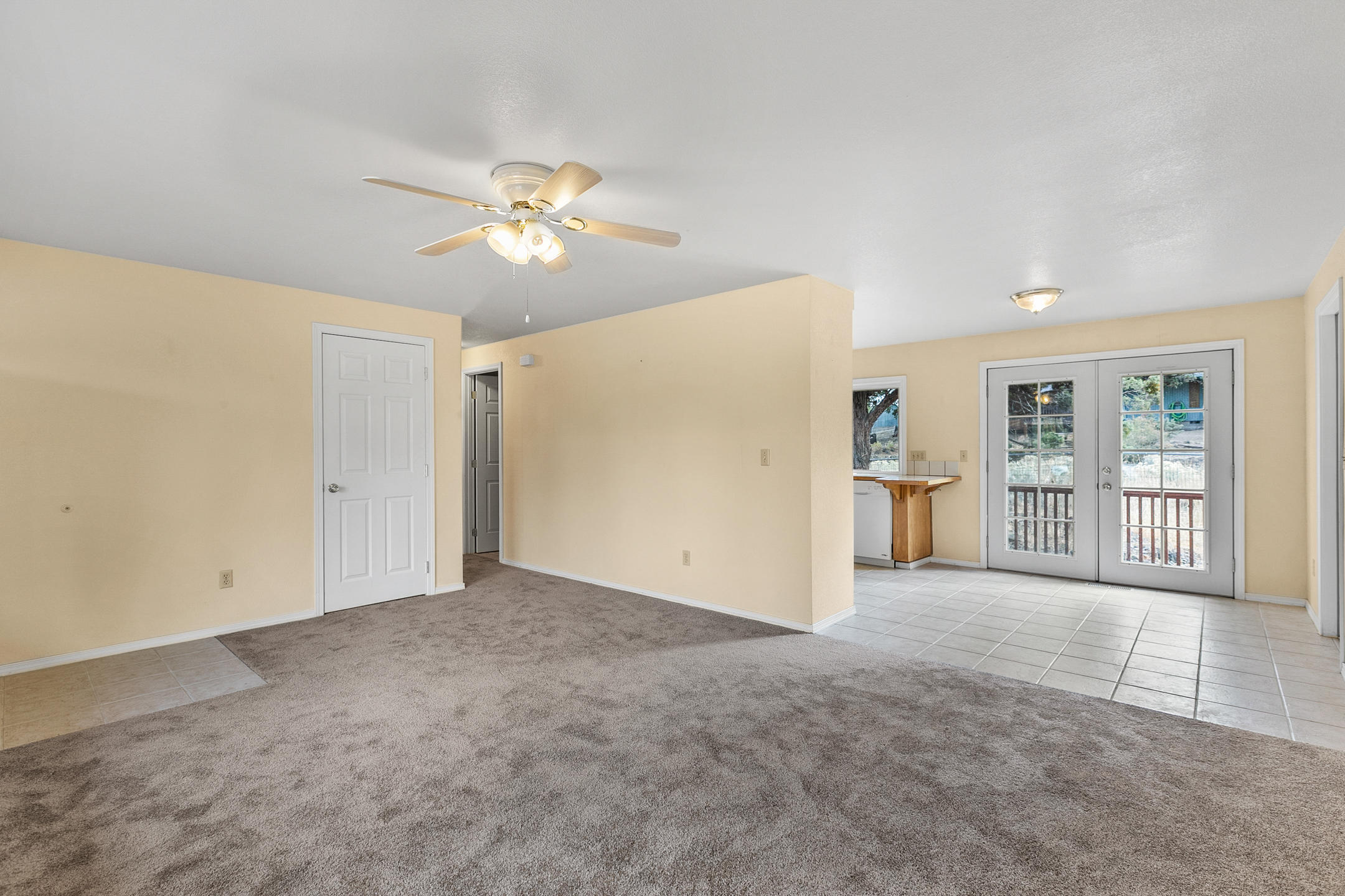 Hunters Circle - Residential