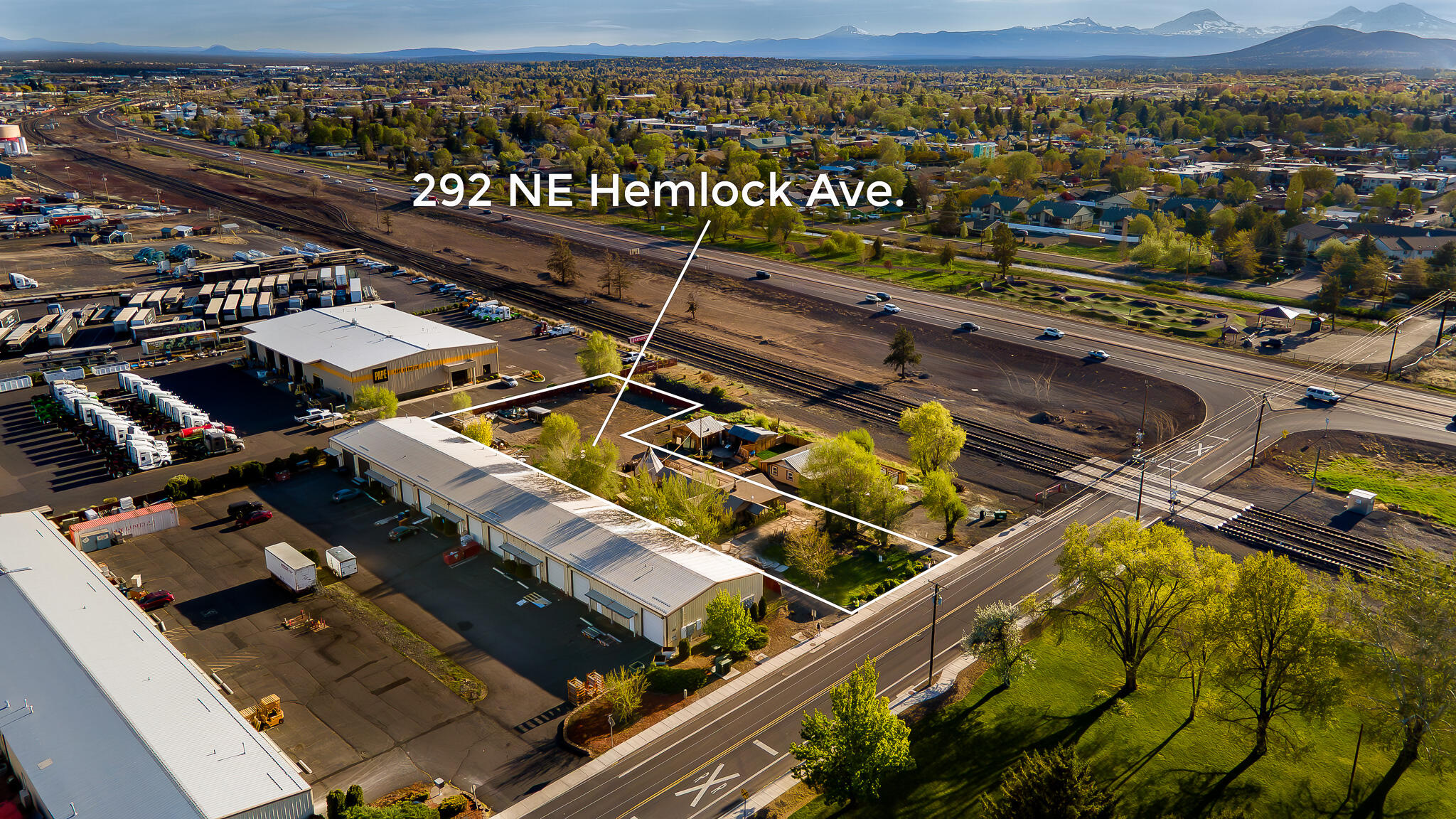 292 NE Hemlock Avenue