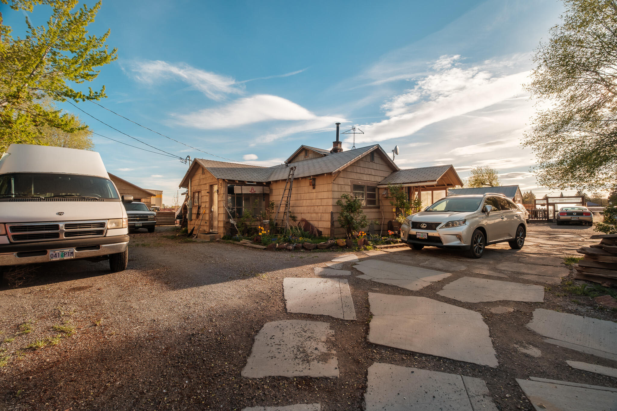 292 NE Hemlock Avenue