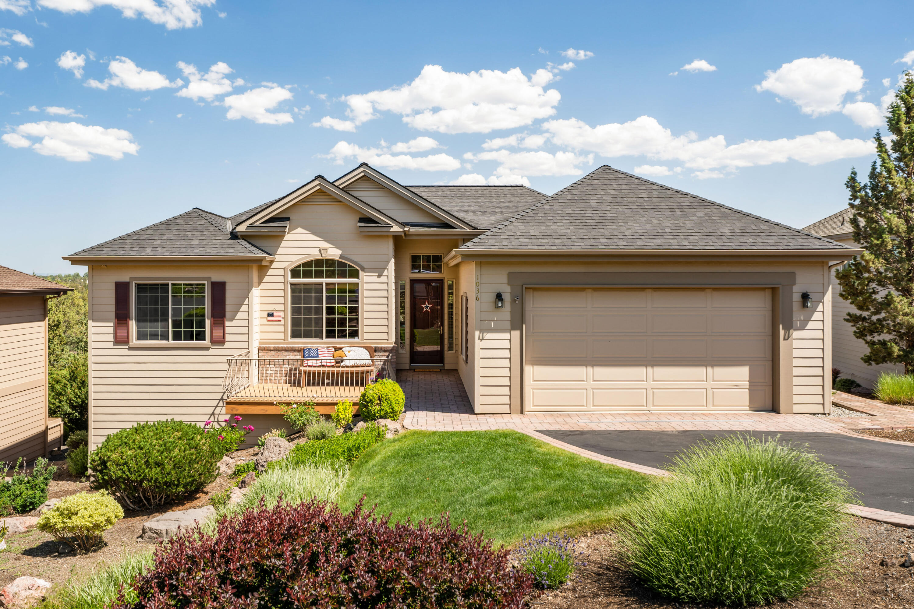 1036 Niagara Falls Drive