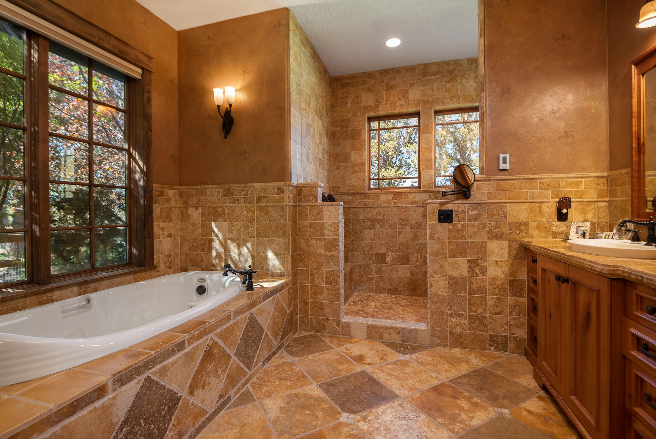 Deschutes River Ranc - Residential