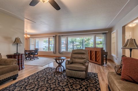 Tiny photo for 2130 E Jackson Street, Medford, OR 97504 (MLS # 220213422)