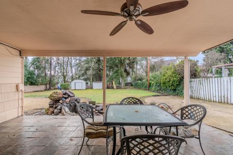 Tiny photo for 2130 E Jackson Street, Medford, OR 97504 (MLS # 220213422)