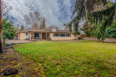 Tiny photo for 2130 E Jackson Street, Medford, OR 97504 (MLS # 220213422)