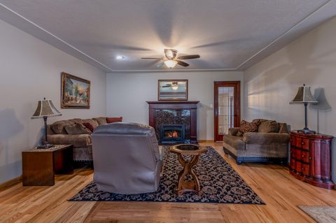 Tiny photo for 2130 E Jackson Street, Medford, OR 97504 (MLS # 220213422)