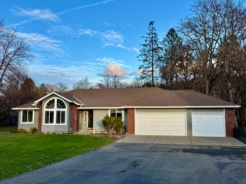 Photo of 197 Jo Creek Place, Merlin, OR 97532 (MLS # 220212368)