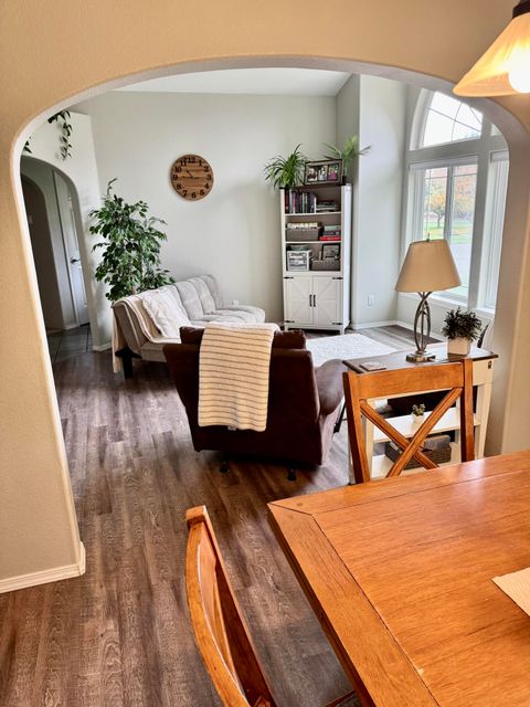 Tiny photo for 197 Jo Creek Place, Merlin, OR 97532 (MLS # 220212368)