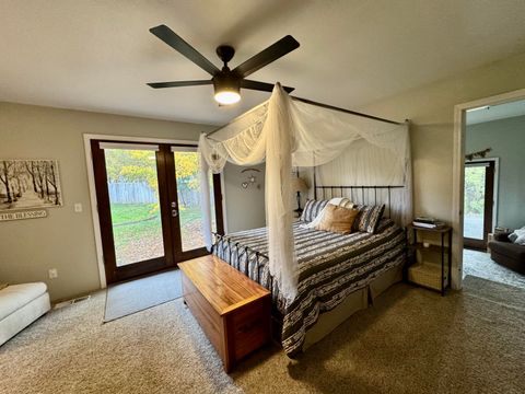 Tiny photo for 197 Jo Creek Place, Merlin, OR 97532 (MLS # 220212368)