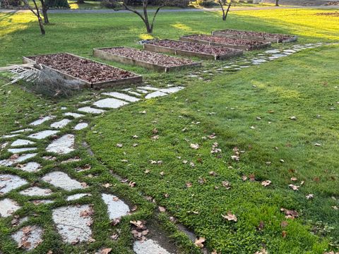 Tiny photo for 197 Jo Creek Place, Merlin, OR 97532 (MLS # 220212368)