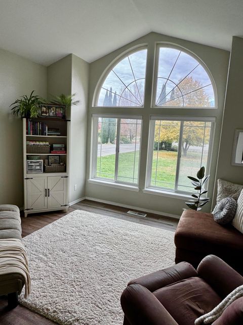 Tiny photo for 197 Jo Creek Place, Merlin, OR 97532 (MLS # 220212368)