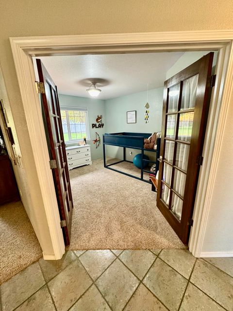 Tiny photo for 197 Jo Creek Place, Merlin, OR 97532 (MLS # 220212368)