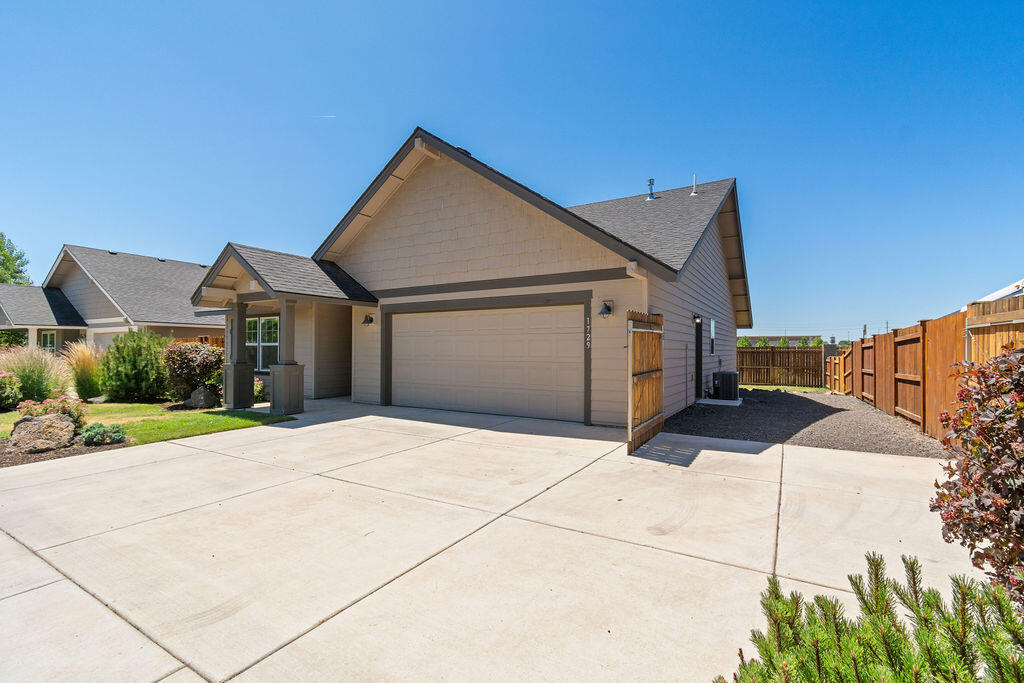 1729 NE 3rd Court