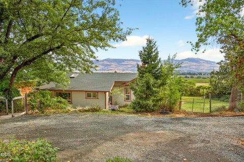 Tiny photo for 6577 Adams Road, Talent, OR 97540 (MLS # 220226306)