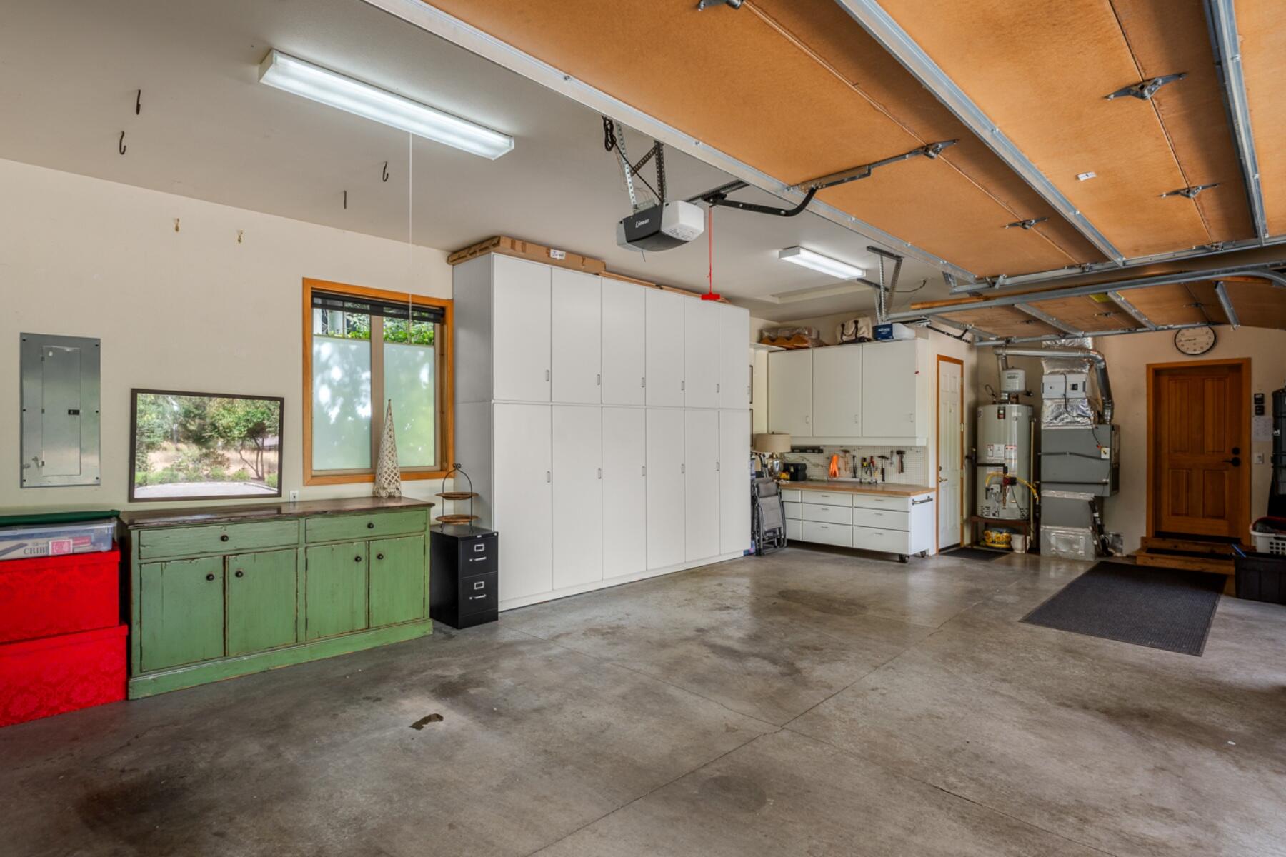 Broken Top - Residential