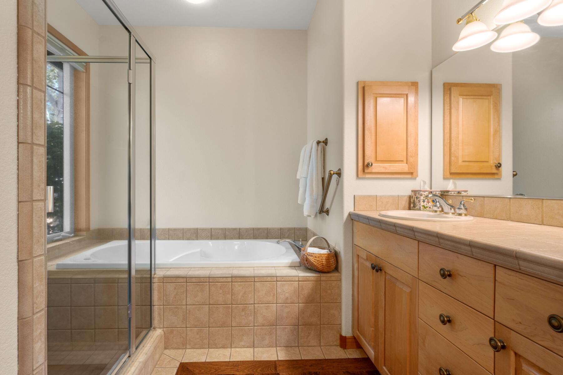 Broken Top - Residential