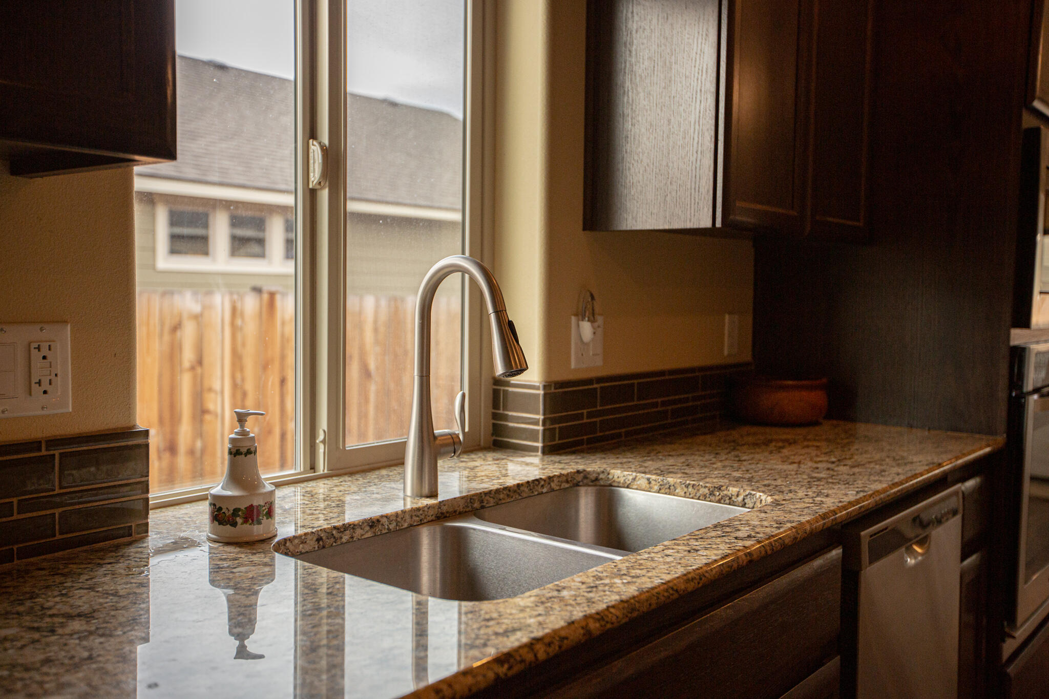 27 Elm - Residential