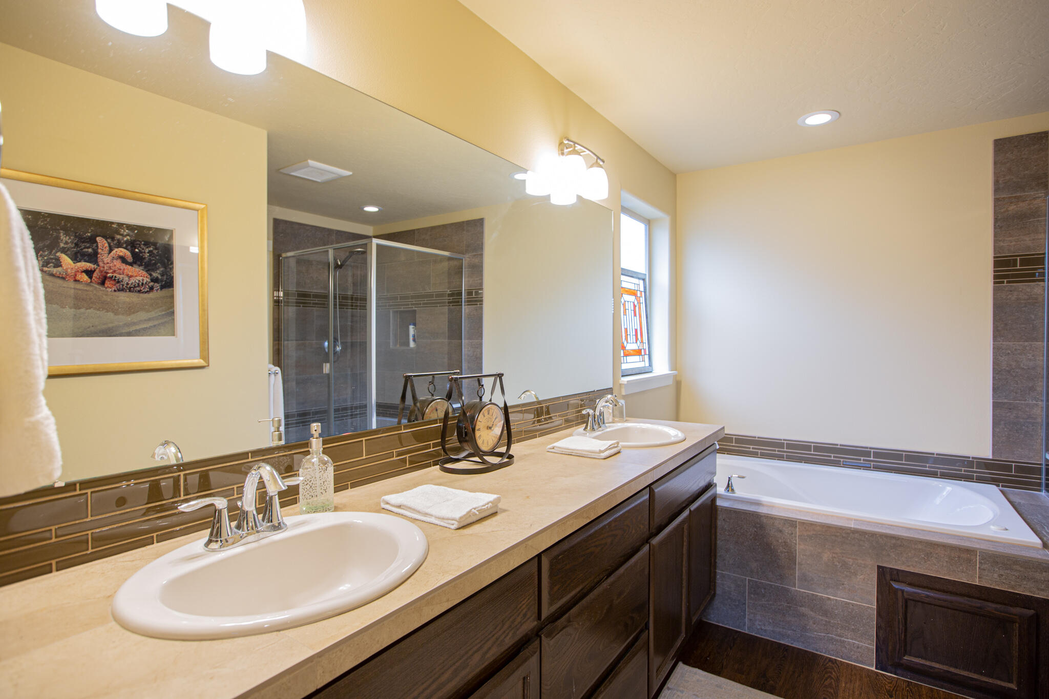 27 Elm - Residential