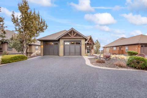 Tiny photo for 360 Vista Rim Drive, Redmond, OR 97756 (MLS # 220212692)