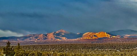 Tiny photo for 360 Vista Rim Drive, Redmond, OR 97756 (MLS # 220212692)