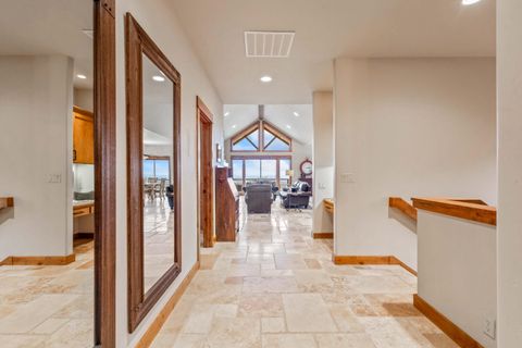 Tiny photo for 360 Vista Rim Drive, Redmond, OR 97756 (MLS # 220212692)