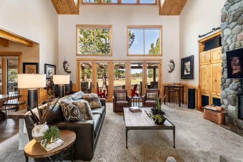 56735 Nest Pine Drive Bend OR 97707