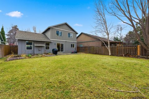 Tiny photo for 20531 Rolen Avenue, Bend, OR 97702 (MLS # 220213366)