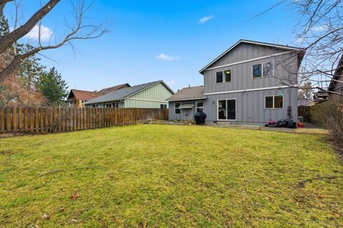 Tiny photo for 20531 Rolen Avenue, Bend, OR 97702 (MLS # 220213366)