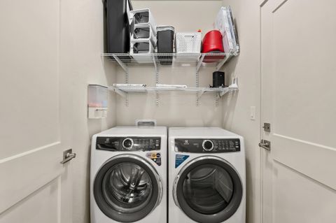 Tiny photo for 212 Willow Way, Talent, OR 97540 (MLS # 220211960)