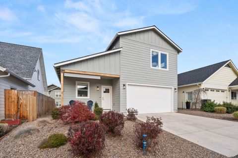 Tiny photo for 212 Willow Way, Talent, OR 97540 (MLS # 220211960)